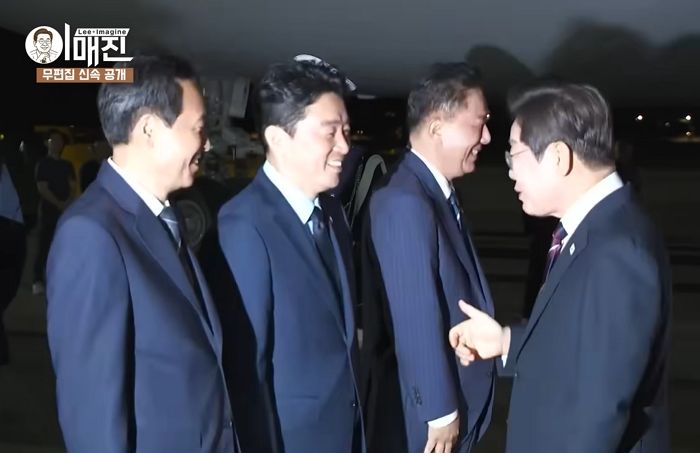 “나 없어서 좋았다면서”... 강훈식 비서실장이 귀국한 이재명 대통령 농담에 보인 반응