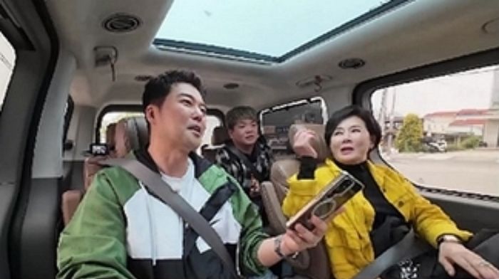 ‘연애세포 사망’ 진단 나온 48살 전현무... “우리 엄마, 제 결혼에 대해 ‘네버 기브업’”