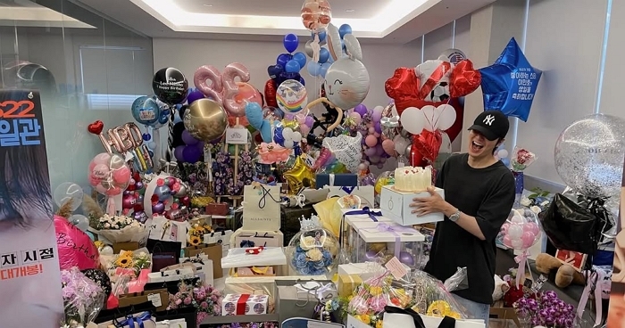 오늘도 저를 존재하게 해주는 큰 사랑들에 감사하며 제가 느끼는 행복만큼 여러분도 행복하길 (2).jpg