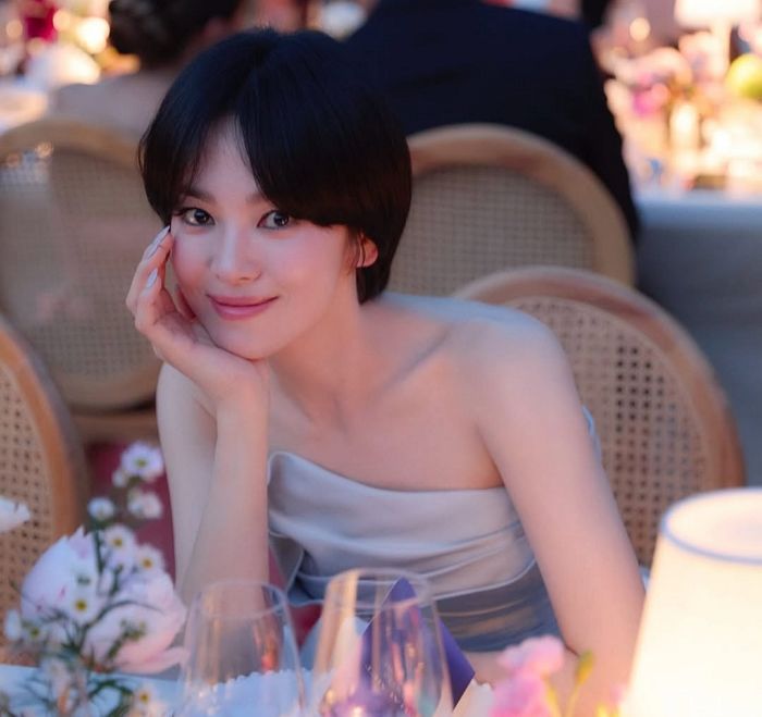 “송혜교는 원래 예뻤다”... OO사진으로 절정의 미모 과시