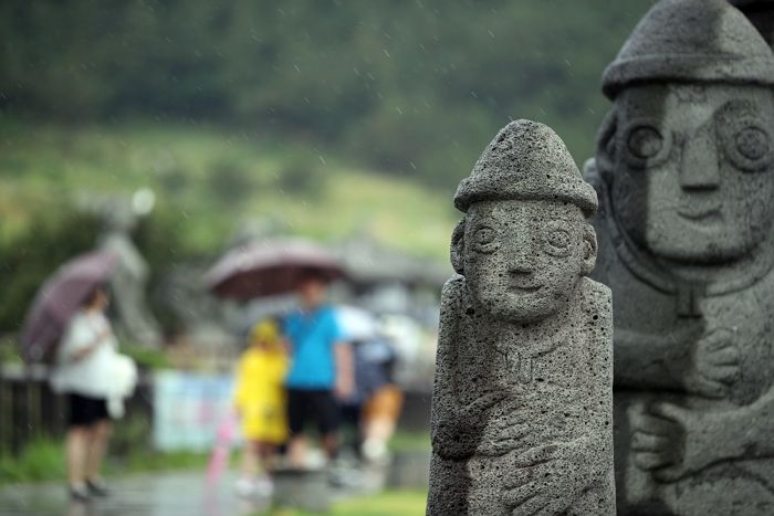 중부·남부 강한 비, 수도권 30도... 24일 전국 장맛비 예고