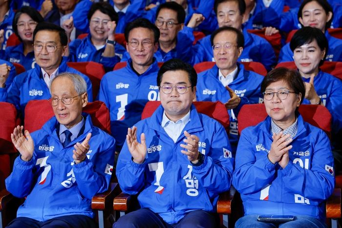 ‘코로나 방역 영웅→복지부 장관 후보’ 정은경, 남편 주식 투자·재산 신고 누락 의혹 휘말려