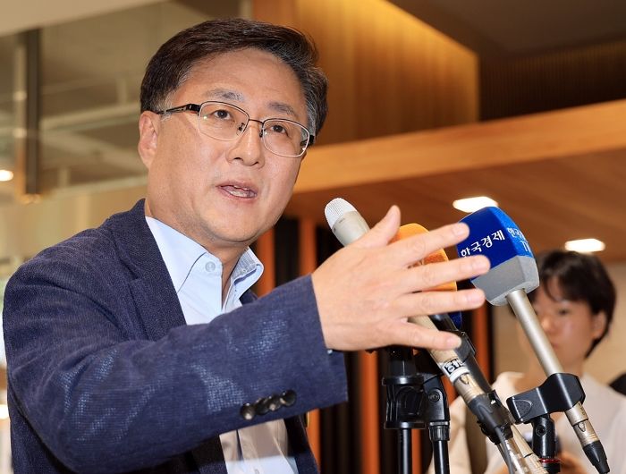 환경장관 후보자 “재생에너지가 중심 돼야... 원전은 ‘보조’”