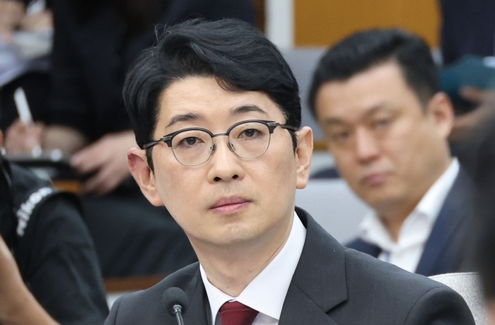 origin_김민석후보자답변듣는주진우의원.jpg