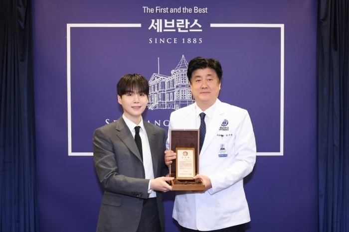 자폐스펙트럼 아동·청소년 치료 위해 50억 기부한 슈가, 직접 ‘재능기부’도 해왔다