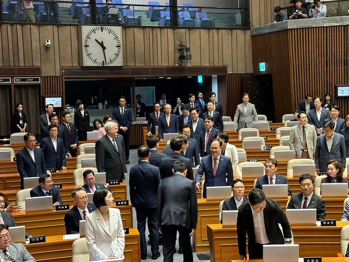 우원식 국회의장이 26일 이재명 대통령 국회 시정연설 후 현장 분위기를 직접 찍어 SNS에 올린 사진 / Facebook 