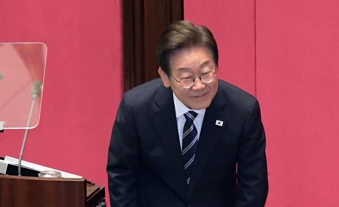 origin_이재명대통령국민의힘의원들향해인사 (1).jpg