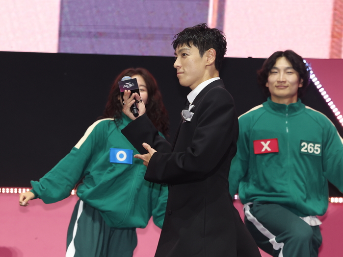 origin_최승현춤추며입장하는타노스.jpg
