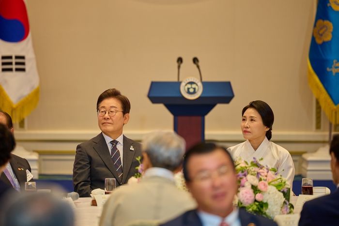 “서해바다를 지켜낸 영웅들”... 이재명 대통령, 민주당 정부 최초로 청와대에 천안함장 초청