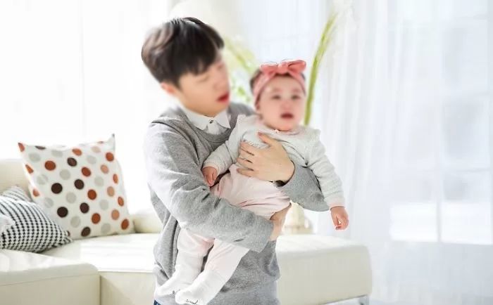 육아휴직수당 올렸더니... 공무원 육아휴직자 중 ‘남성 비율’ 50% 넘어