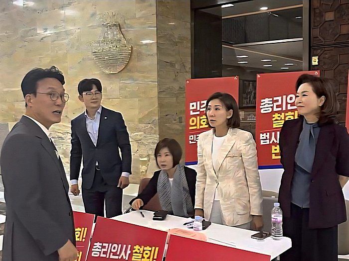 ‘서울대 82학번 동기’ 김민석이 농성장 찾아와 “단식하냐” 묻자... 나경원이 정색하며 보인 반응