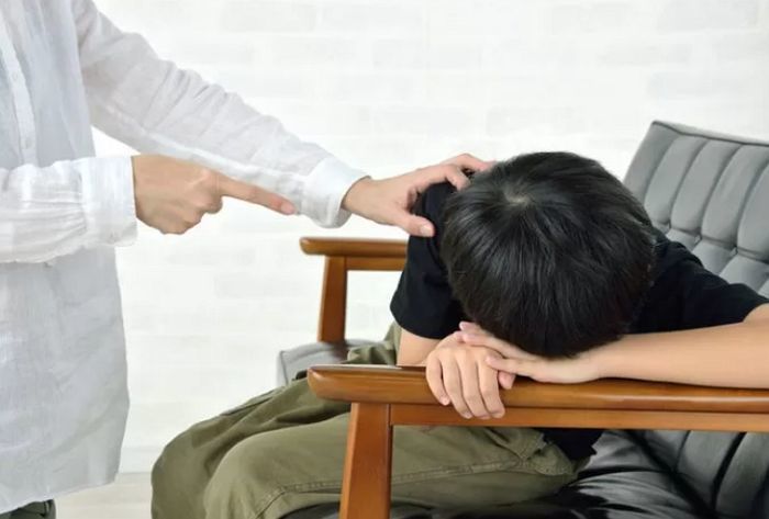 초6 아들 시험 못 보면 50대 때리는 엄마... 체벌 지적한 전남편 당황시킨 한마디