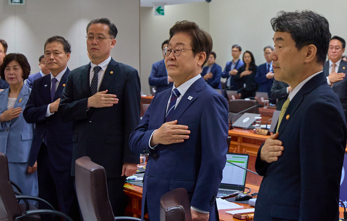 origin_국무회의참석한이재명대통령.jpg