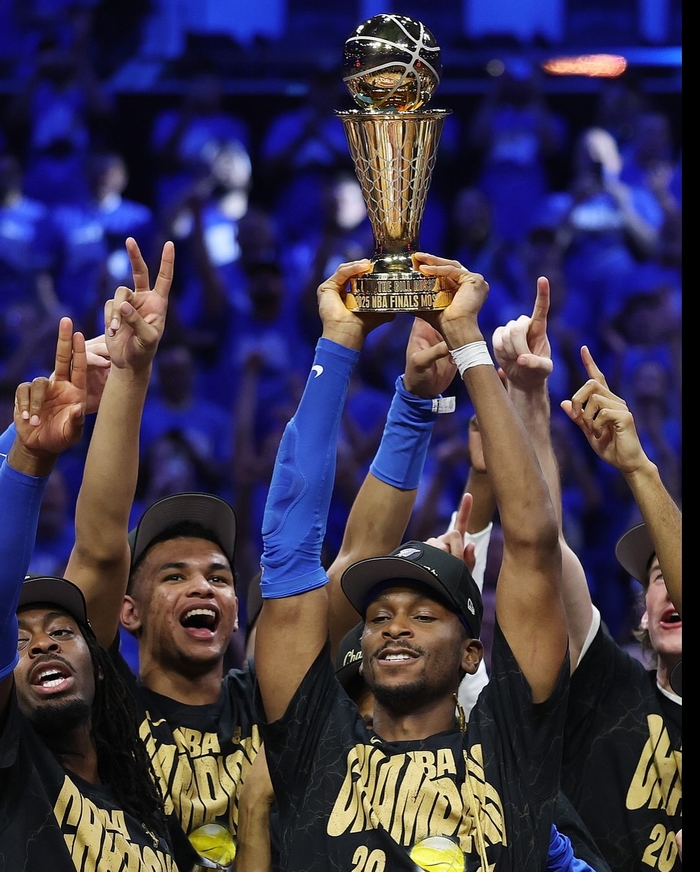 시즌·파이널 MVP에 우승까지 이끈 스가, NBA 역대 최고액 계약... “4년 3870억”