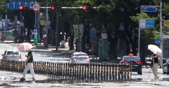 서울, 계속되는 ‘찜통’ 더위... 강릉은 이틀 연속 ‘잠 못드는’ 초열대야