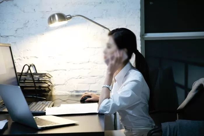 “괜·실·번·죄·바만 알면 돼요”... 전화 포비아 걸린 MZ 공무원들에 날아든 찐조언