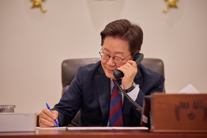 origin_이재명대통령나토사무총장과전화.jpg