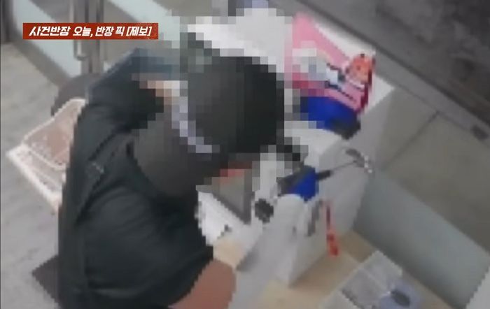 새벽 2시, 공구들고 무인점포 방문해 ‘키오스크’ 통째로 뜯어간 남성