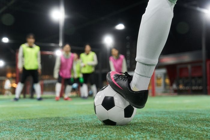 “나이도 어린 게 감히?”... 축구 동호회 회원 ‘반말’에 분노해 화물차 몰고 돌진한 40대