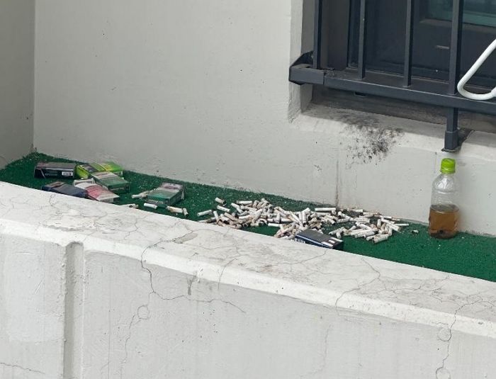 실내 흡연 하는 아랫집 여성이 베란다에 던져둔 담배꽁초들... “자제해 달라고 말해도 소용없어”