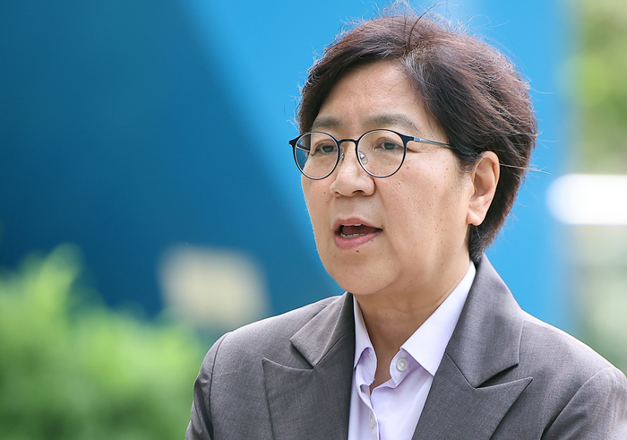 origin_인사청문회준비위해출근하는정은경후보자.jpg