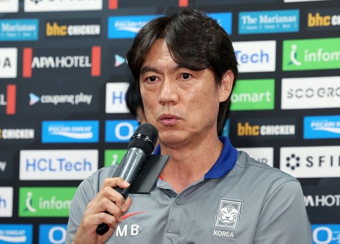 홍명보 감독, ‘지도력 증명’ 가능할까... 동아시안컵서 중국 상대로 1승 사냥