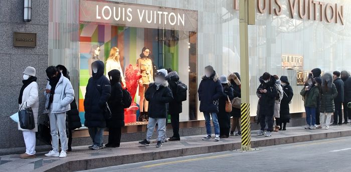 한국에서 1조 넘게 벌면서... 디올·루이비통 등 명품 브랜드, 고객 정보 총책임자 없어