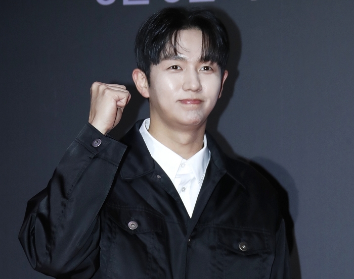 origin_임슬옹패스트라이브즈파이팅.jpg