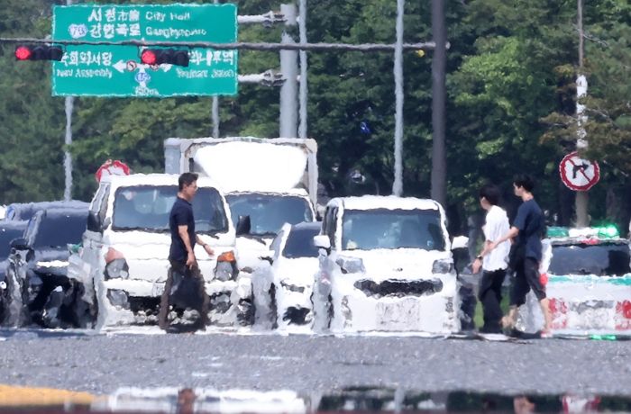 ‘이중 뚜껑’에 뒤덮인 한반도, 이달 말부터 8월 초까지 ‘본격 폭염’ 이어진다