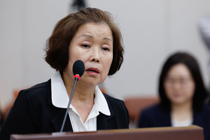 손효숙 리박스쿨 대표가 10일 서울 여의도 국회 교육위원회에서 열린 리박스쿨 청문회에 출석해 의원 질의에 답하고 있다. 2025.7.10/뉴스1