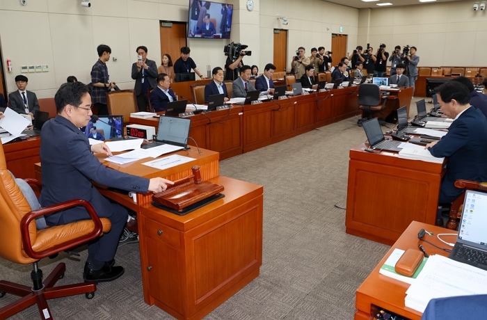 origin_기재위오는15·17일국세청장·경제부총리후보자청문회실시.jpg