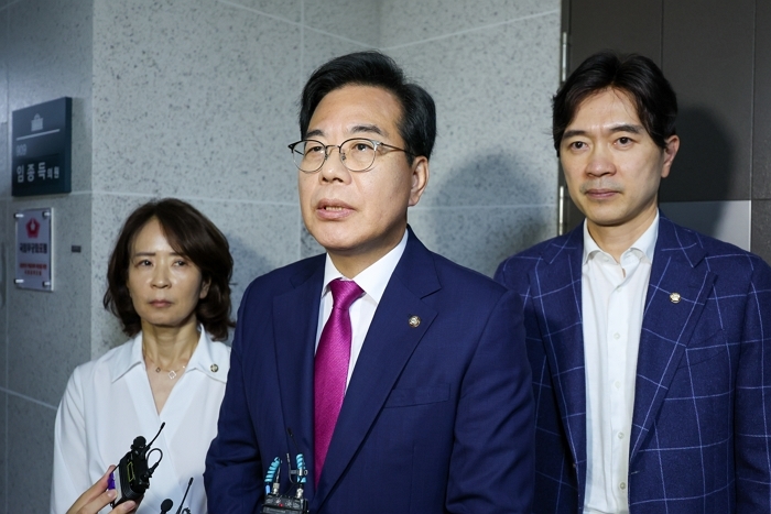 origin_임종득의원실찾은송언석비대위원장.jpg
