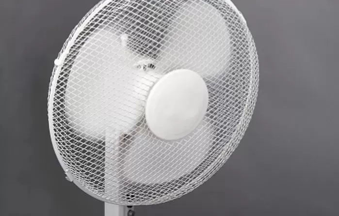 선풍기,잘 때 선풍기 틀고 자면 안 되는 이유,안면마비,구안괴사,에어컨