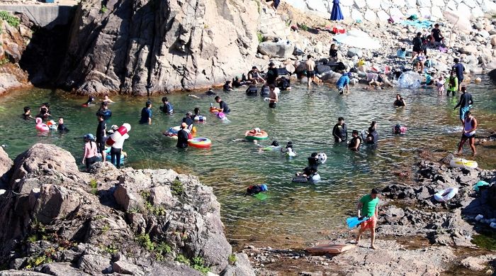계곡서 가족과 물놀이하던 8살 아이... 물에 빠져 사망