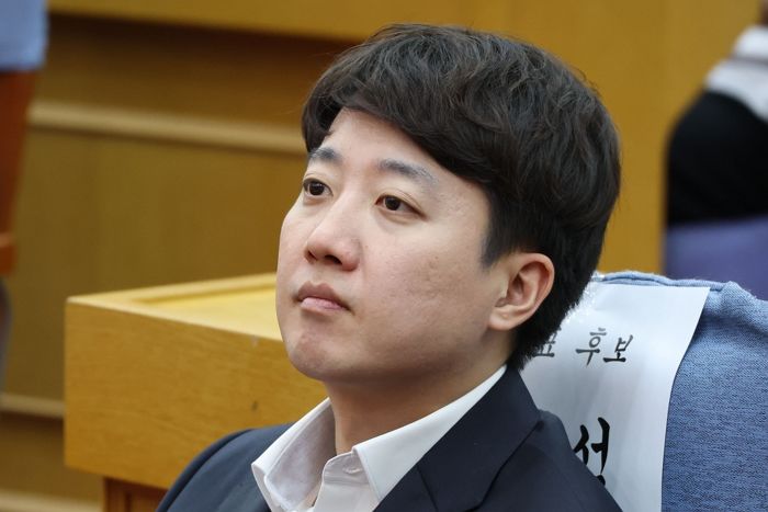 이준석, 개혁신당 대표 단독 출마... “작지만 강한 정당 추구, 실력과 반응속도로 승부”