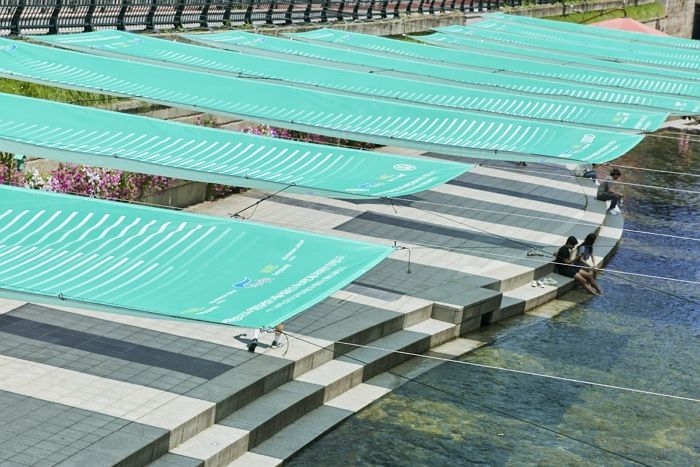 폭스바겐그룹코리아, ‘시민들의 쉼터’ 청계천에 대형 그늘막 설치