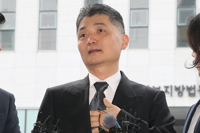 origin_보석후첫재판출석하는카카오김범수 (1).jpg