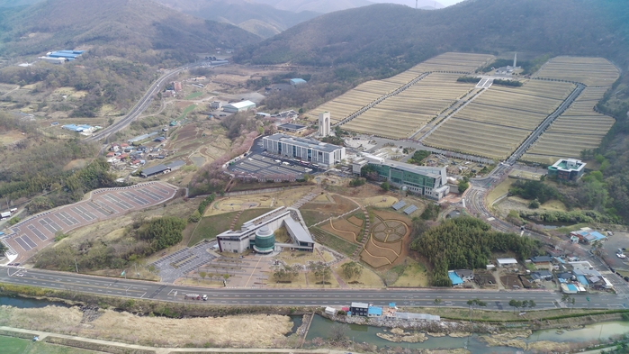 origin_국립영천호국원제3충령당준공.jpg