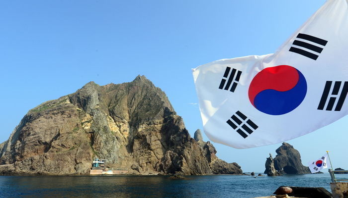 독도에 ‘다케시마’ 표기... 일본, 초등학생에 ‘역사 왜곡’ 책자 배포