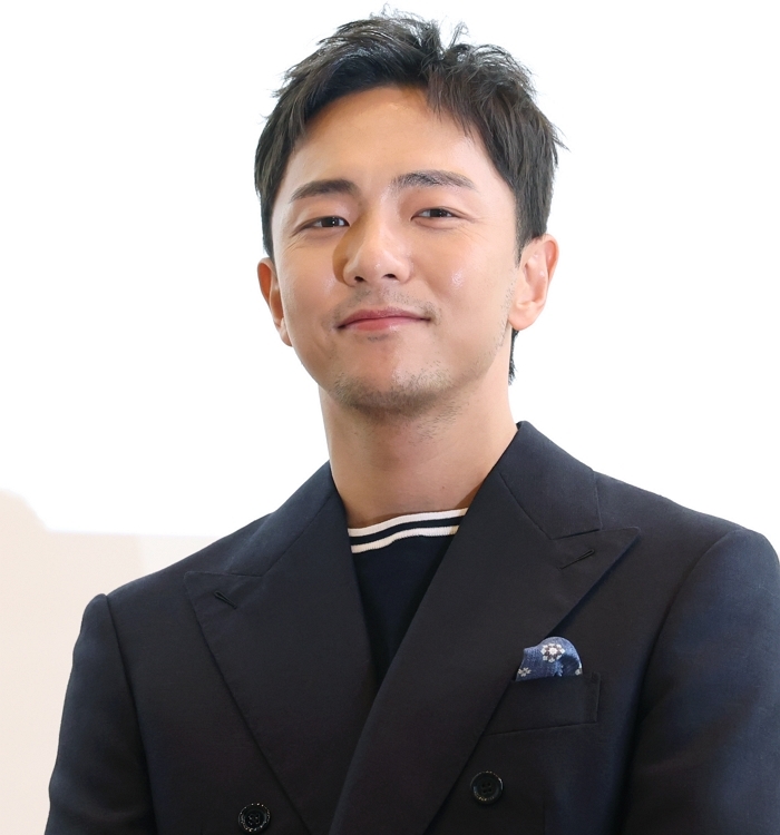 origin_어쩌다해피엔딩박천휴작가.jpg