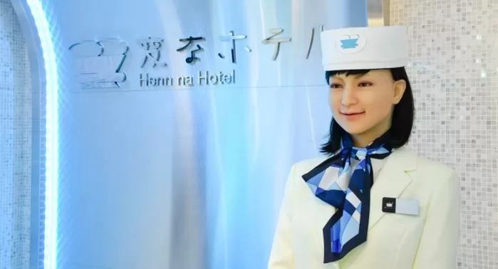 일본 헨나호텔의 로봇 직원. 헨나호텔 홈페이지
