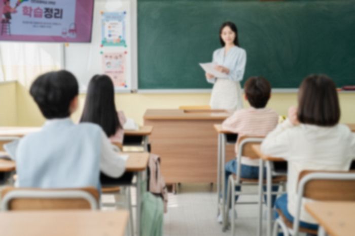 “공무원이라 사람 말려 죽이는 법 안다”... 학부모가 교사에게 폭언 퍼부으며 위협한 이유 (영상)