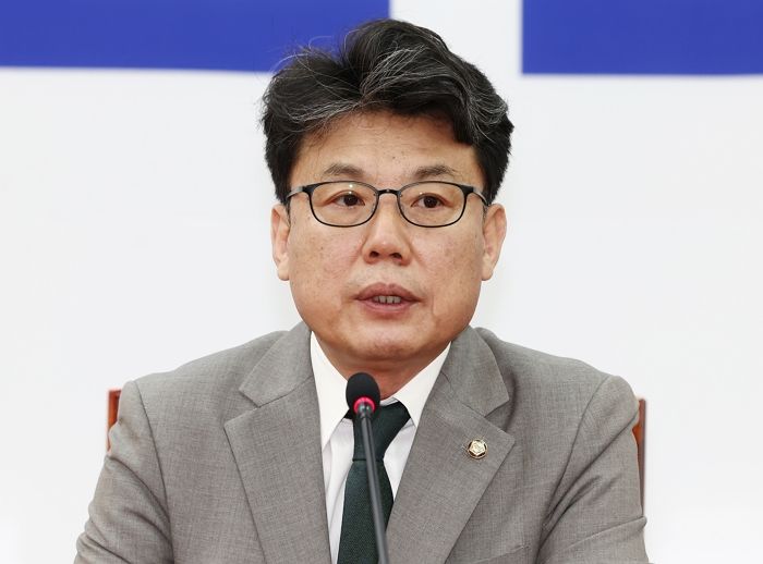 국힘, 소비쿠폰 ‘소득세’ 언급... 민주당 “과세 안해, 카드 소득공제 확대 검토”