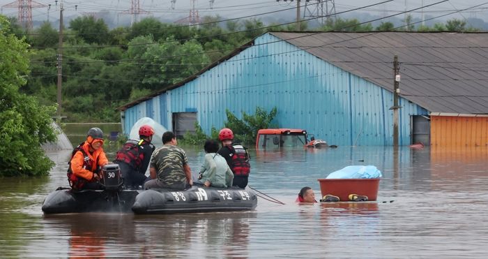 충남 서산 오전에만 440㎜ 물폭탄... “200년에 1번 떨어질 ‘재앙적’ 폭우”