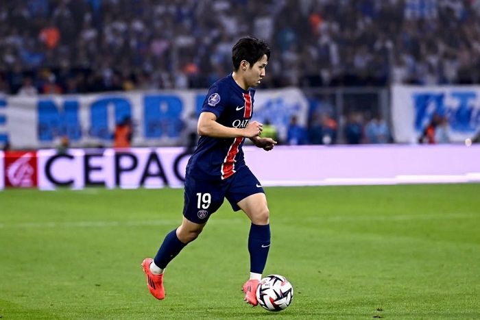 EPL·세리에A 이적설 뜬 이강인... “안 떠나, PSG 잔류한다”