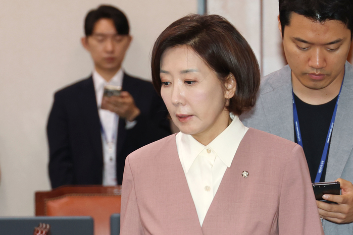 origin_산자위인사청문회참석하는나경원의원.jpg
