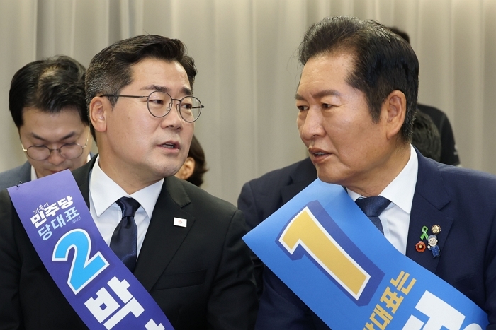origin_대화하는민주당당대표후보들.jpg