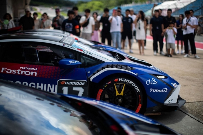 [사진자료2] 초고성능 레이싱 타이어 벤투스(Ventus).jpg