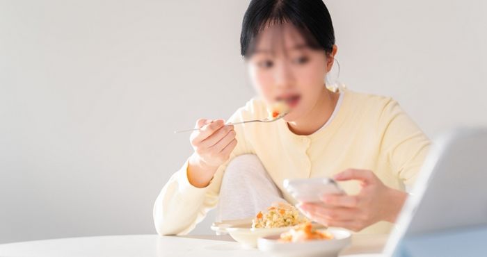 요즘 사람들이 많이 보는 ‘이 영상’, 많이 보면 ‘우울증’ 위험 (연구)