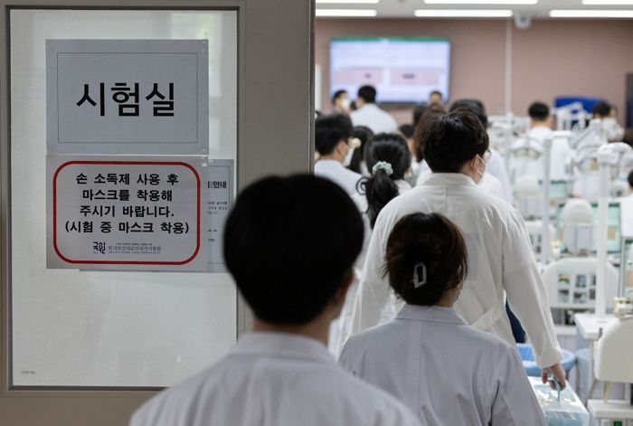 외국서 의대 졸업하고 한국에서 의사 된다... ‘국시 예비시험’ 합격자, 3배 급증